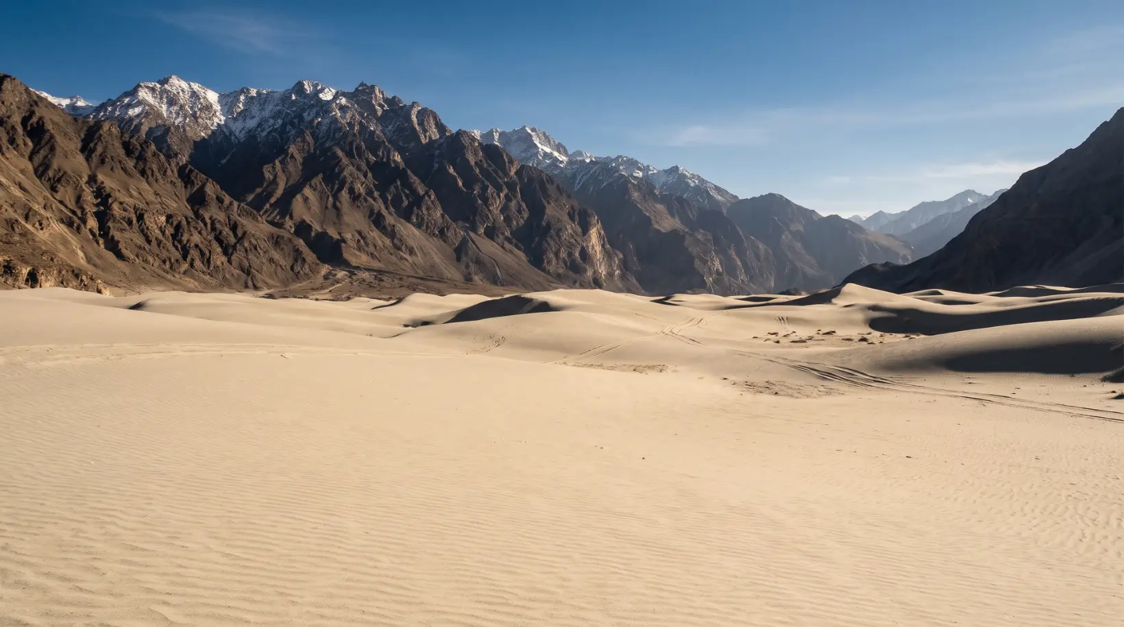 Sarfaranga Desert dunes and mountains near Skardu, Shigar Valley, Gilgit Baltistan